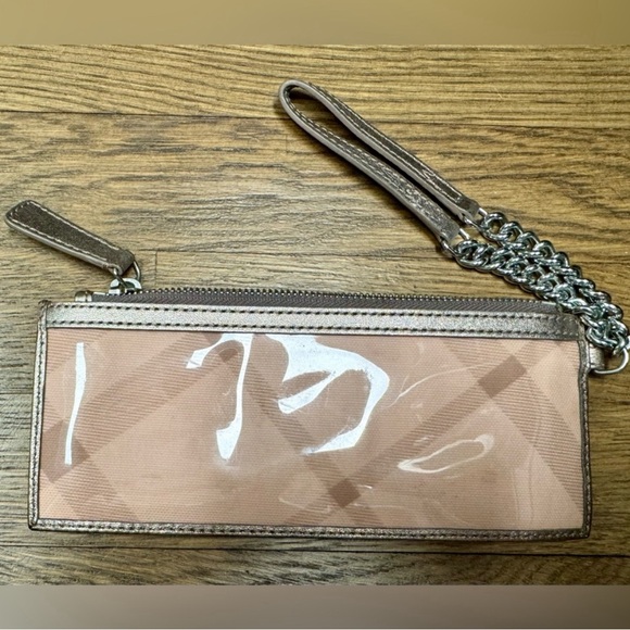 Additional photos for mini Authentic Burberry pink wristlet. - Picture 6 of 12